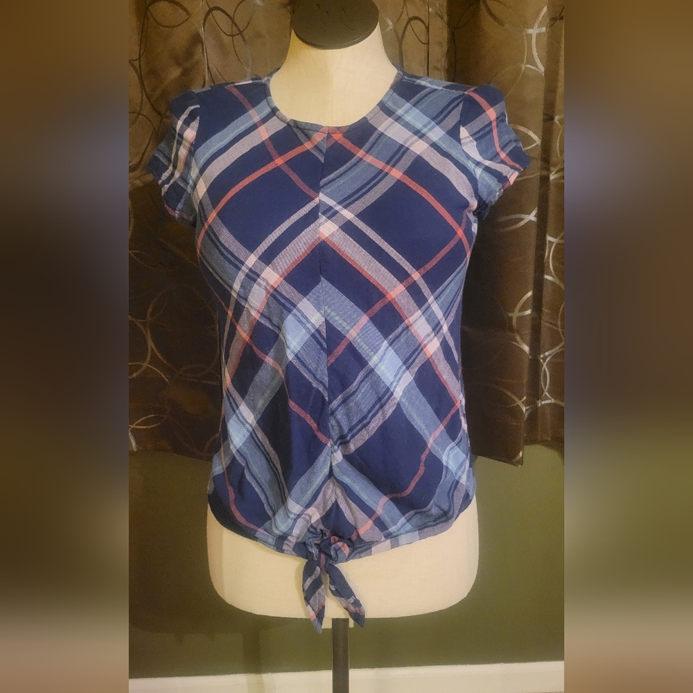 Maurices Plaid Top with Knot Front Tie Size XS